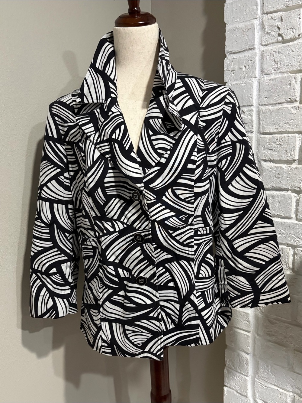 Rafaella Black & White Patterned Women's Jacket - Picture 4 of 8